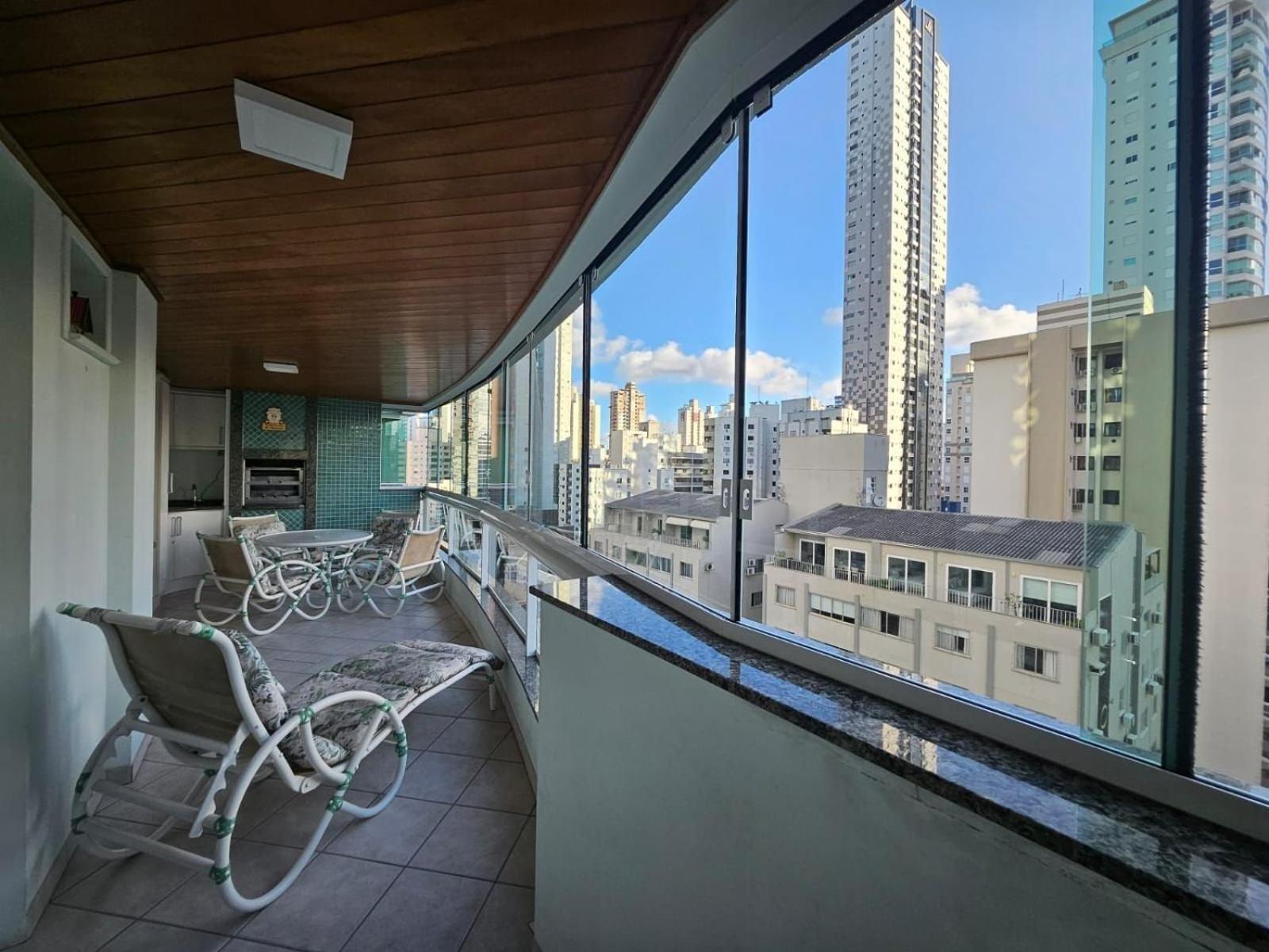 Curta! | 172 | Quadra Mar | 3 Quartos Apartamento Balneário Camboriú
